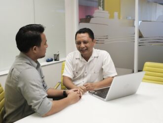 Antahost-Penjual vs Pebisnis: Perbedaan Penting yang Harus Dipahami