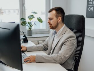 Antahost-Rekomendasi Jasa Manage Server: Kriteria yang Harus Dipenuhi