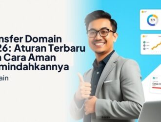 Profesional Indonesia mengecek transfer domain ke registrar baru lewat laptop